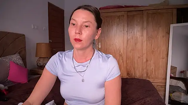 Snapshot of kittycat4you chatting on December 2024 10:10:02 AM kittycat4you online show from December 2024 10:10:02 AM