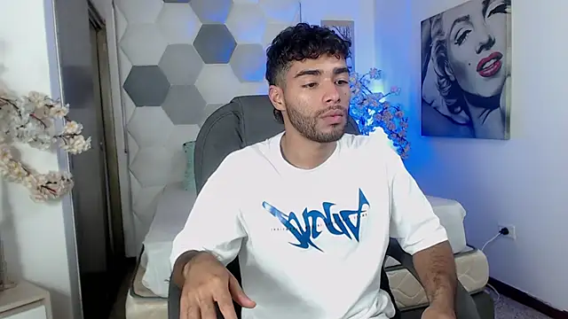 AlejandroGreco online show from June 2026 06:34:01 PM