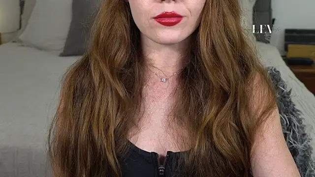 Snapshot of leverageurassets chatting on March 2026 10:37:02 PM leverageurassets online show from March 2026 10:37:02 PM