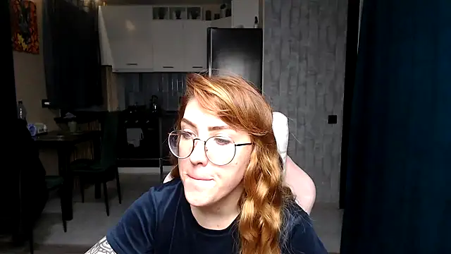 Reginasmilee online show from November 2025 04:07:02 AM