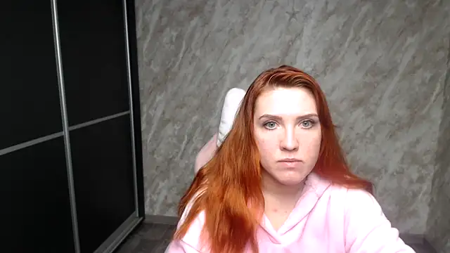 Reginasmilee online show from February 2026 01:10:01 PM