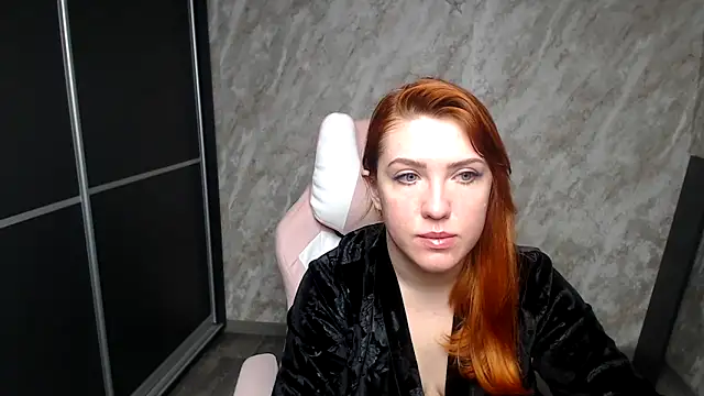 Reginasmilee online show from February 2026 10:46:02 PM