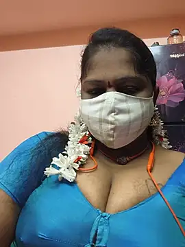Snapshot of yalini1431 chatting on July 2026 08:14:01 PM yalini1431 online show from July 2026 08:14:01 PM