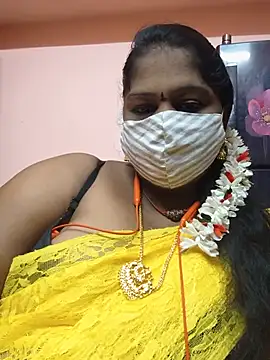 Snapshot of yalini1431 chatting on August 2026 07:49:01 PM yalini1431 online show from August 2026 07:49:01 PM
