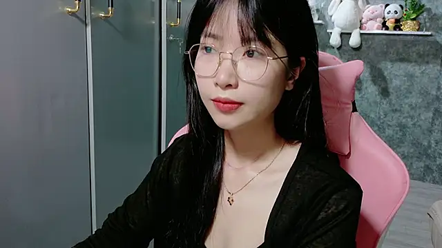 Snapshot of Suaiuu678 chatting on June 2026 05:16:02 AM Suaiuu678 online show from June 2026 05:16:02 AM