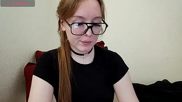 Snapshot of Felicia_Miller chatting on June 2026 04:34:02 PM Felicia Miller online show from June 2026 04:34:02 PM