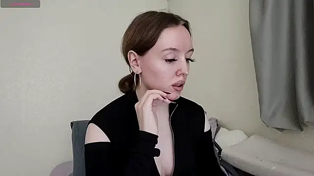 Snapshot of Felicia_Miller chatting on July 2026 09:24:01 PM Felicia Miller online show from July 2026 09:24:01 PM