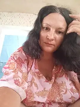 Snapshot of Irisssska chatting on July 2026 10:43:01 AM Irisssska online show from July 2026 10:43:01 AM