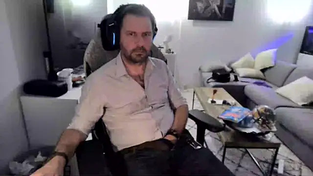 Snapshot of pc92160 chatting on July 2026 08:52:02 PM pc92160 online show from July 2026 08:52:02 PM