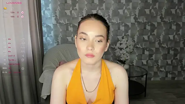 Snapshot of E_mil_y chatting on July 2026 12:48:02 PM E mil y online show from July 2026 12:48:02 PM