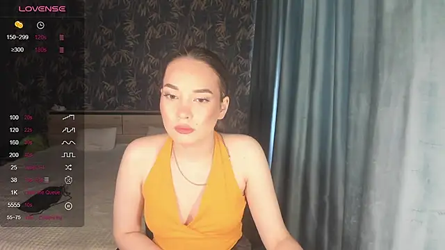 Snapshot of E_mil_y chatting on August 2026 08:02:02 AM E mil y online show from August 2026 08:02:02 AM