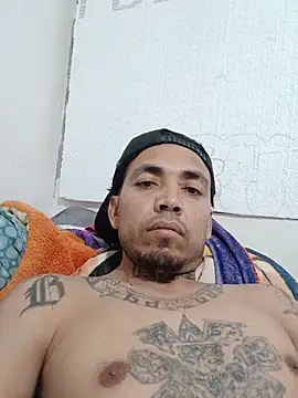 Snapshot of luis22fuego chatting on June 2026 06:01:01 AM luis22fuego online show from June 2026 06:01:01 AM