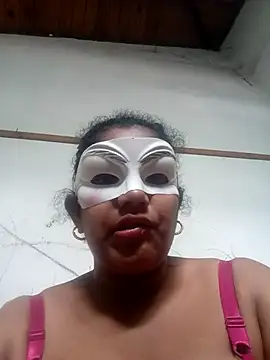 wildtulip0 online show from June 2026 07:02:01 AM