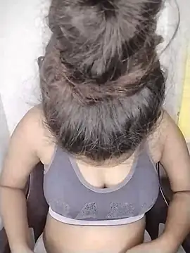 Snapshot of nikita-cam chatting on July 2026 04:35:02 PM nikita-cam online show from July 2026 04:35:02 PM