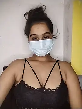Snapshot of nikita-cam chatting on July 2026 06:03:02 PM nikita-cam online show from July 2026 06:03:02 PM