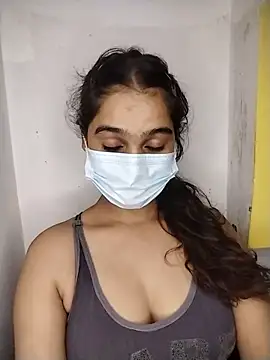 Snapshot of nikita-cam chatting on July 2026 05:37:02 PM nikita-cam online show from July 2026 05:37:02 PM