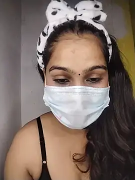Snapshot of nikita-cam chatting on July 2026 05:43:02 PM nikita-cam online show from July 2026 05:43:02 PM