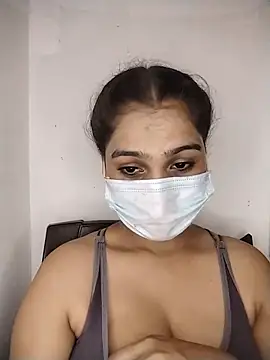 Snapshot of nikita-cam chatting on July 2026 05:42:02 PM nikita-cam online show from July 2026 05:42:02 PM
