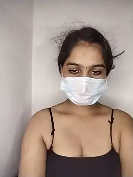Snapshot of nikita-cam chatting on July 2026 07:35:01 PM nikita-cam online show from July 2026 07:35:01 PM
