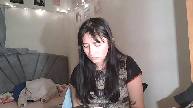 Zui Luh online show from July 2026 04:05:01 AM