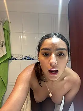 mialuxuryyx online show from June 2026 11:04:02 AM
