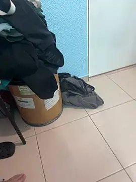 mialuxuryyx online show from August 2026 04:42:01 PM