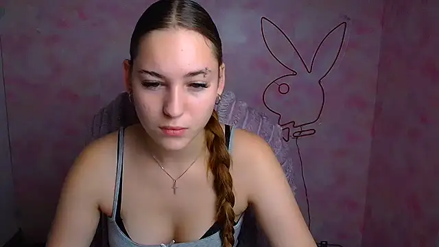 Holly Mooon  online show from July 2026 05:21:02 AM