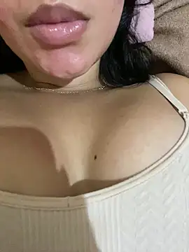mel4670 online show from July 2026 03:56:01 PM