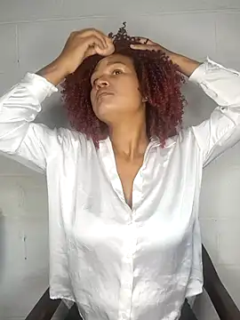 Leana25 online show from July 2026 01:41:02 PM