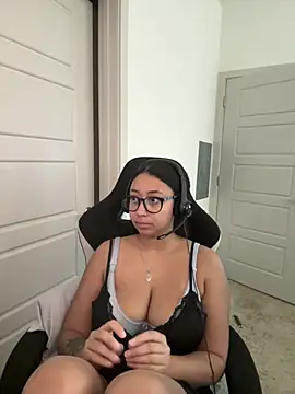 minhababyy online show from June 2026 08:04:01 PM