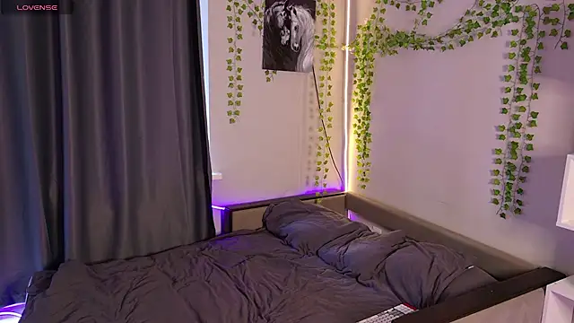 Insanely Beautiful1 online show from July 2026 07:55:01 AM