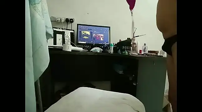 Snapshot of Danny1355 chatting on January 2025 07:15:01 AM Danny1355 online show from January 2025 07:15:01 AM