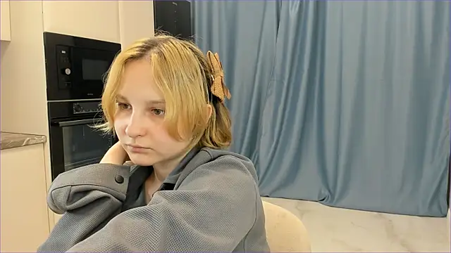 Snapshot of TatyanaBoeri chatting on July 2026 06:58:02 PM TatyanaBoeri online show from July 2026 06:58:02 PM