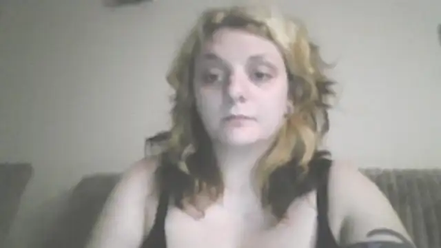Snapshot of liltrinketgirl chatting on July 2026 08:10:01 AM liltrinketgirl online show from July 2026 08:10:01 AM