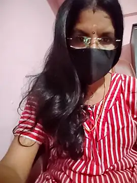 Snapshot of tamil_peenqueen chatting on July 2026 05:52:01 PM tamil peenqueen online show from July 2026 05:52:01 PM