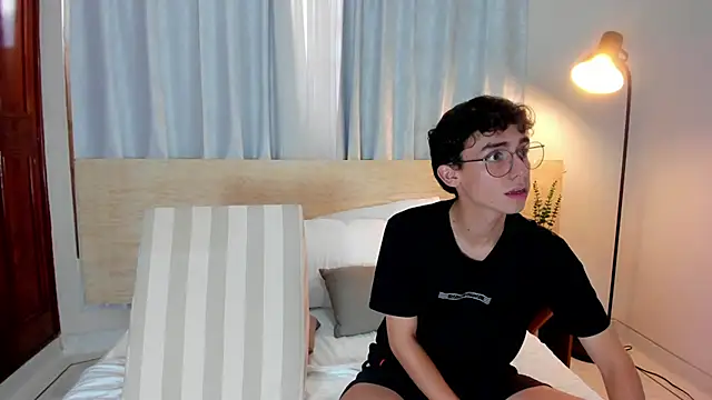 Alejo and Patrick online show from July 2026 12:45:01 PM
