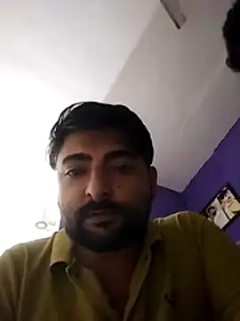 Snapshot of Queen_Raaani chatting on July 2026 10:10:01 AM Queen Raaani online show from July 2026 10:10:01 AM