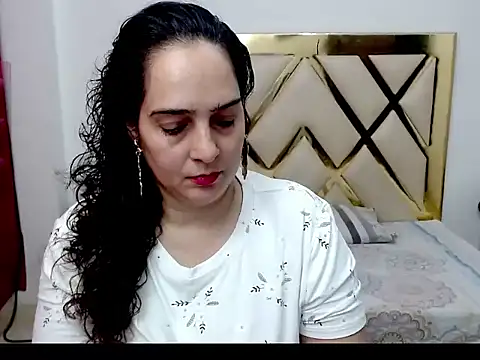 rebecamontero online show from July 2026 04:42:02 PM