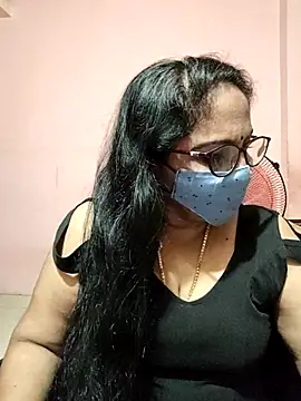 Snapshot of Luckybb-36 chatting on July 2026 04:44:01 PM Luckybb-36 online show from July 2026 04:44:01 PM