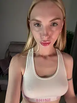 Snapshot of BellaSwan- chatting on July 2026 07:15:02 AM BellaSwan- online show from July 2026 07:15:02 AM