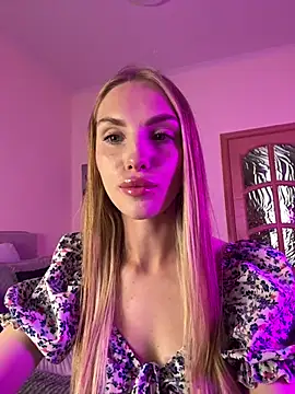 Snapshot of BellaSwan- chatting on July 2026 07:16:02 AM BellaSwan- online show from July 2026 07:16:02 AM