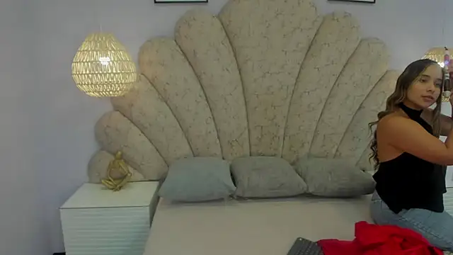 Snapshot of lucycarson_ chatting on July 2026 02:48:02 AM lucycarson online show from July 2026 02:48:02 AM
