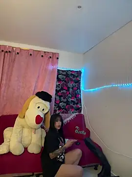 Snapshot of Scarlet-Luna chatting on July 2026 09:22:02 AM Scarlet-Luna online show from July 2026 09:22:02 AM