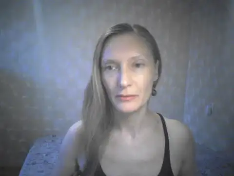 Snapshot of LunaBelle2 chatting on July 2026 06:13:01 PM LunaBelle2 online show from July 2026 06:13:01 PM