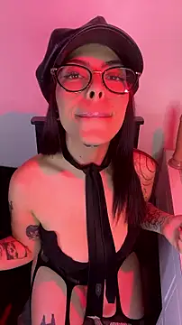 Snapshot of CharlotteBeaulmont chatting on July 2026 10:01:01 PM CharlotteBeaulmont online show from July 2026 10:01:01 PM