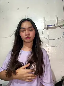 Snapshot of EtherealRae chatting on July 2026 06:01:02 PM EtherealRae online show from July 2026 06:01:02 PM