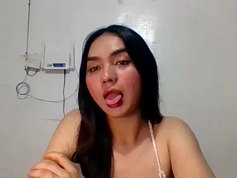 Snapshot of EtherealRae chatting on July 2026 06:57:02 PM EtherealRae online show from July 2026 06:57:02 PM