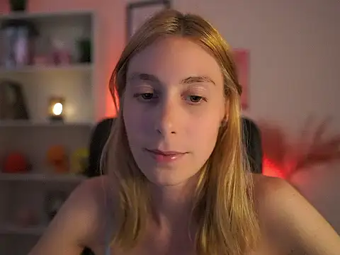 Snapshot of RachelMoore18 chatting on July 2026 01:26:01 PM RachelMoore18 online show from July 2026 01:26:01 PM