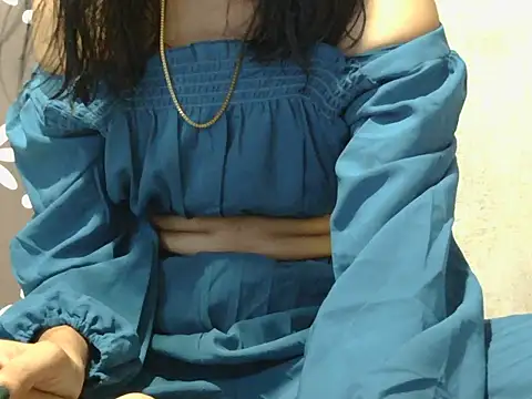 Snapshot of DesiQueenLive chatting on July 2026 07:04:01 AM DesiQueenLive online show from July 2026 07:04:01 AM