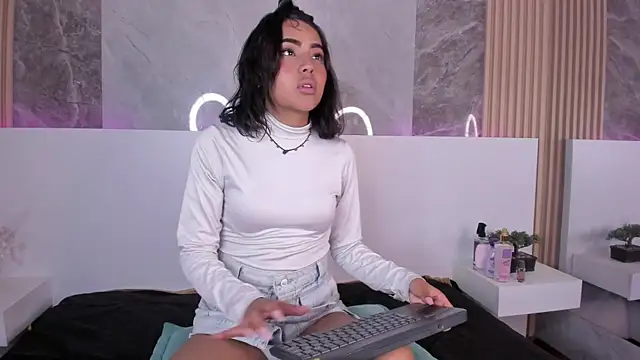 Snapshot of Madisson_Thompson_ chatting on July 2026 07:49:02 PM Madisson Thompson online show from July 2026 07:49:02 PM